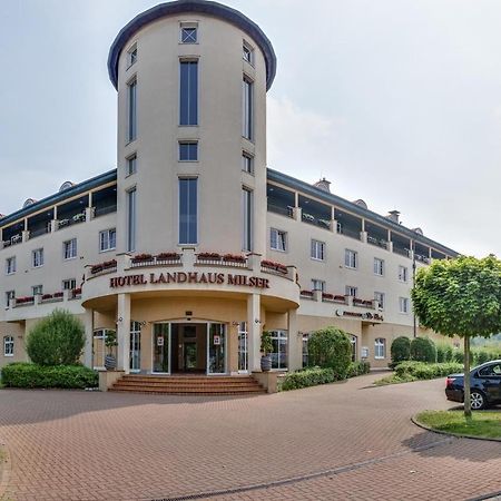 Hotel Landhaus Milser Duisburg Exterior photo