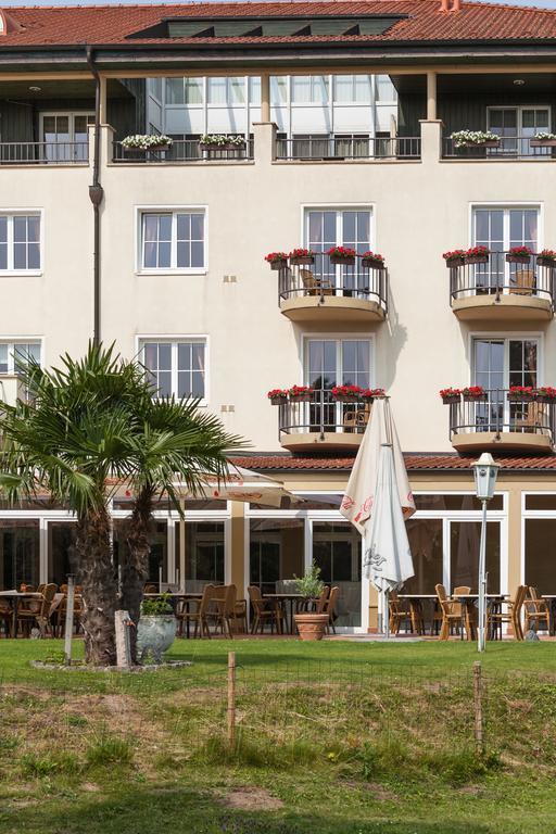 Hotel Landhaus Milser Duisburg Exterior photo