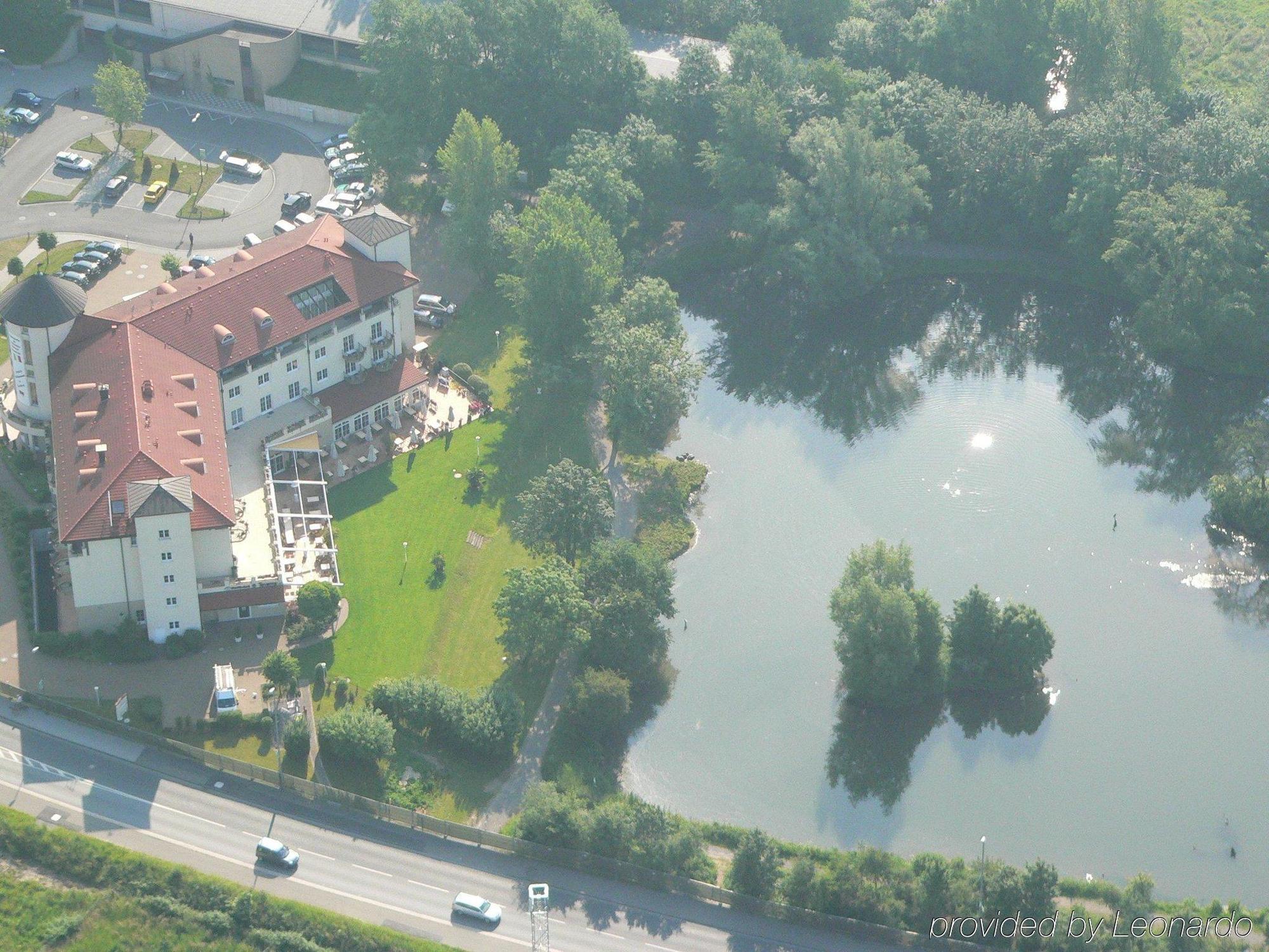 Hotel Landhaus Milser Duisburg Exterior photo